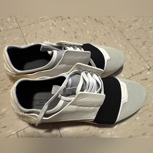 Balenciaga Mens 41 sneakers